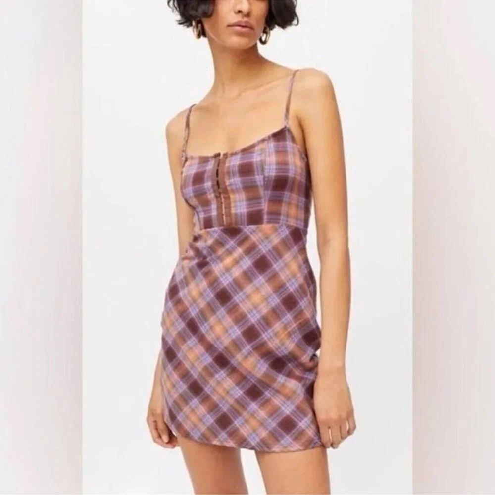 SIZE M Urban Outfitters KEYA Plaid Purple Yellow Hook & Eye Mini Dress‎